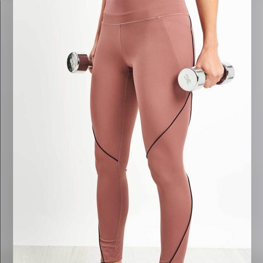 $128 retail! Never worn Misty Copeland leggings by UNDER ARMOUR in dusty pink